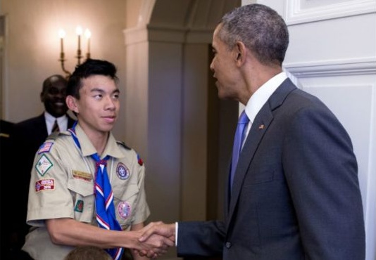 Câu chuyện về cậu bé 16 tuổi gốc Việt được gặp tổng thống Obama - Ảnh 1.