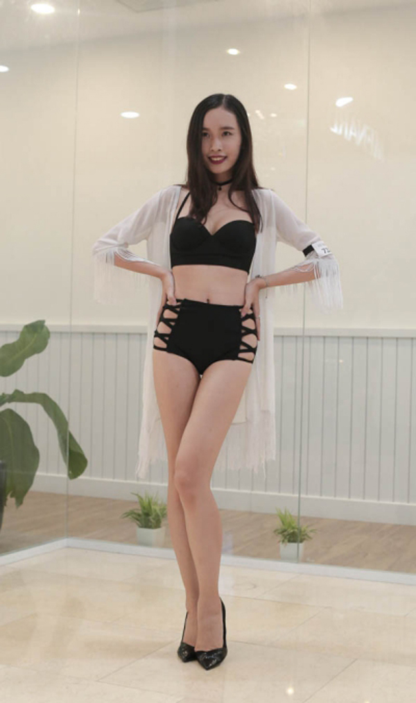 Thưởng lãm những bộ bikini chất chơi nhất tại vòng casting của VNTM - Ảnh 1.