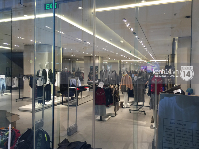 Chùm ảnh: Store Zara ở Sài Gòn đã sẵn sàng cho sáng mai khai trương chính thức! - Ảnh 19.