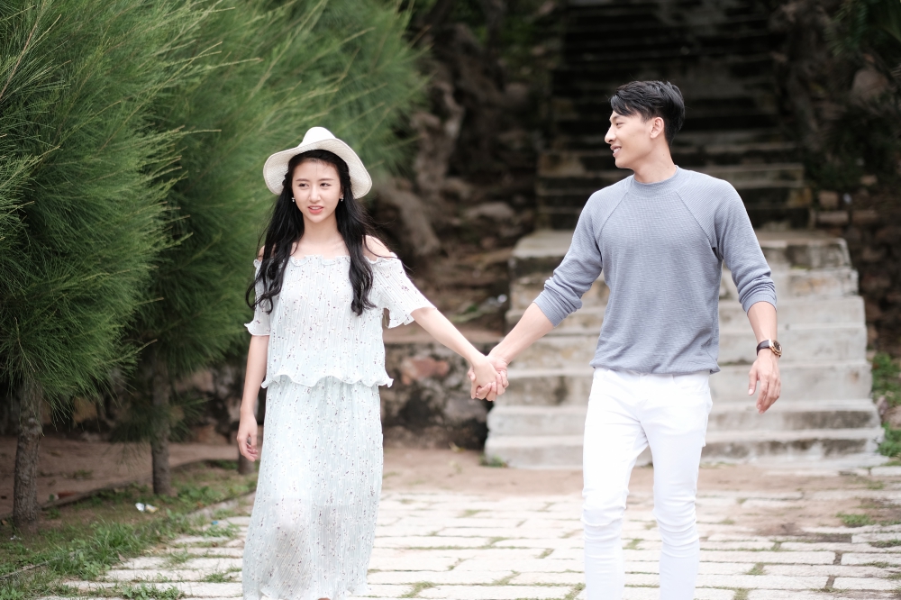 Đời cho ta bao lần đôi mươi: May quá, phim không tệ! - Ảnh 3. Đời cho ta bao lần đôi mươi: May quá, phim không tệ! - Ảnh 3.