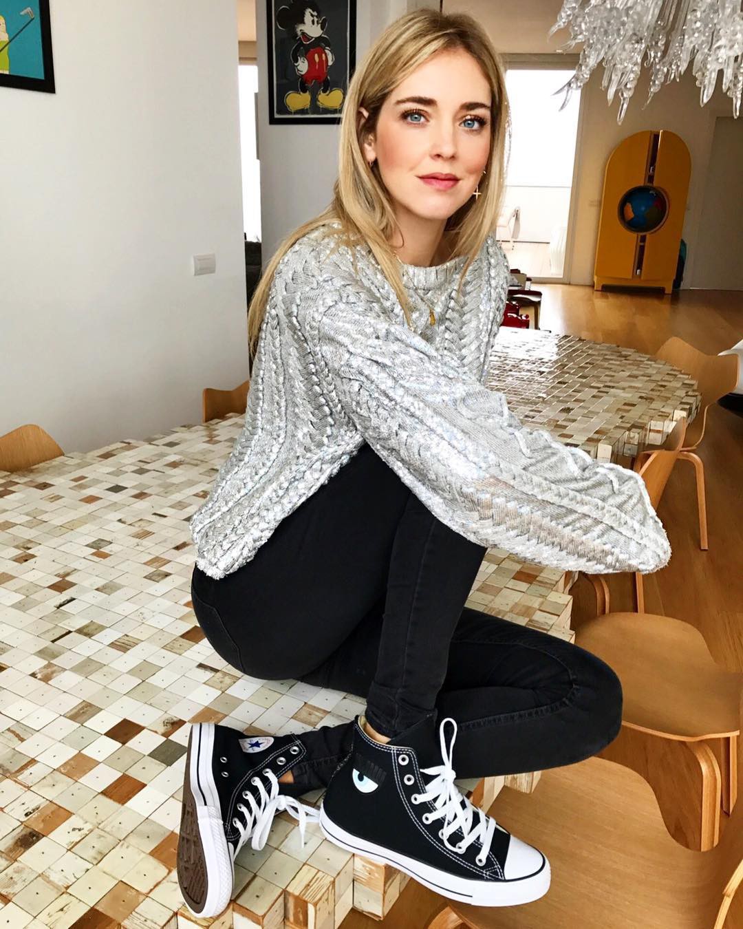 Châu Bùi xuất hiện siêu chất trong video của Converse thế này, dân tình lại đổ xô đi mua Chuck Taylor mới cho xem - Ảnh 1. Châu Bùi xuất hiện siêu chất trong video của Converse thế này, dân tình lại đổ xô đi mua Chuck Taylor mới cho xem - Ảnh 1.