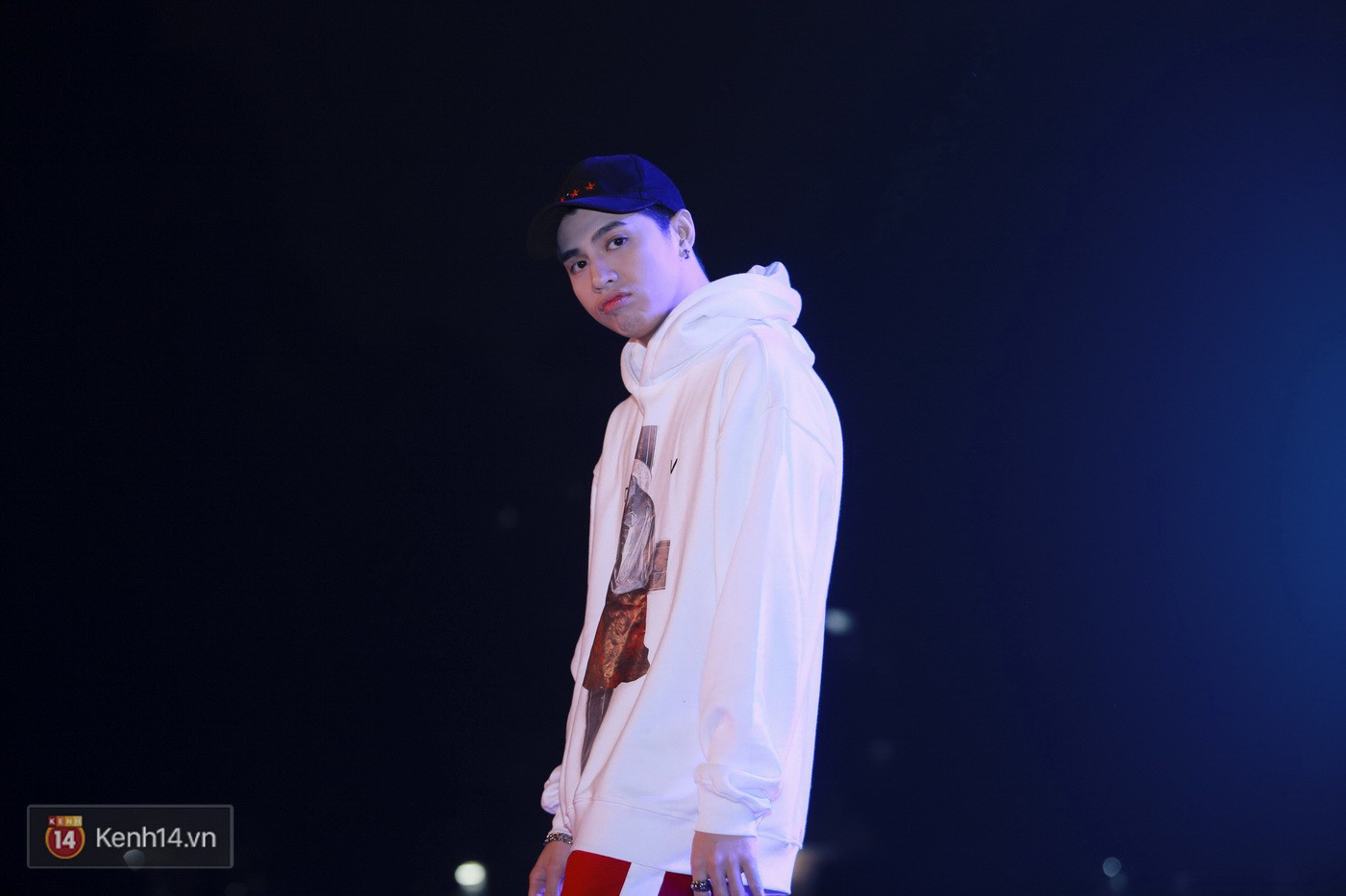 Noo Phước Thịnh tập trung cao độ cho buổi tổng duyệt chính thức trước thềm liveshow kỉ niệm 9 năm ca hát - Ảnh 7. Noo Phước Thịnh tập trung cao độ cho buổi tổng duyệt chính thức trước thềm liveshow kỉ niệm 9 năm ca hát - Ảnh 7.