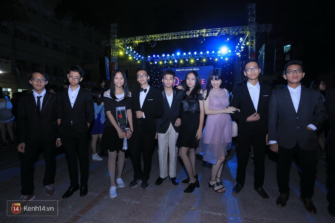 Trai xinh gái đẹp trường Lê Quý Đôn (Hà Nội) quẩy tưng bừng trong prom chào mừng 20/11 - Ảnh 2. Trai xinh gái đẹp trường Lê Quý Đôn (Hà Nội) quẩy tưng bừng trong prom chào mừng 20/11 - Ảnh 2.