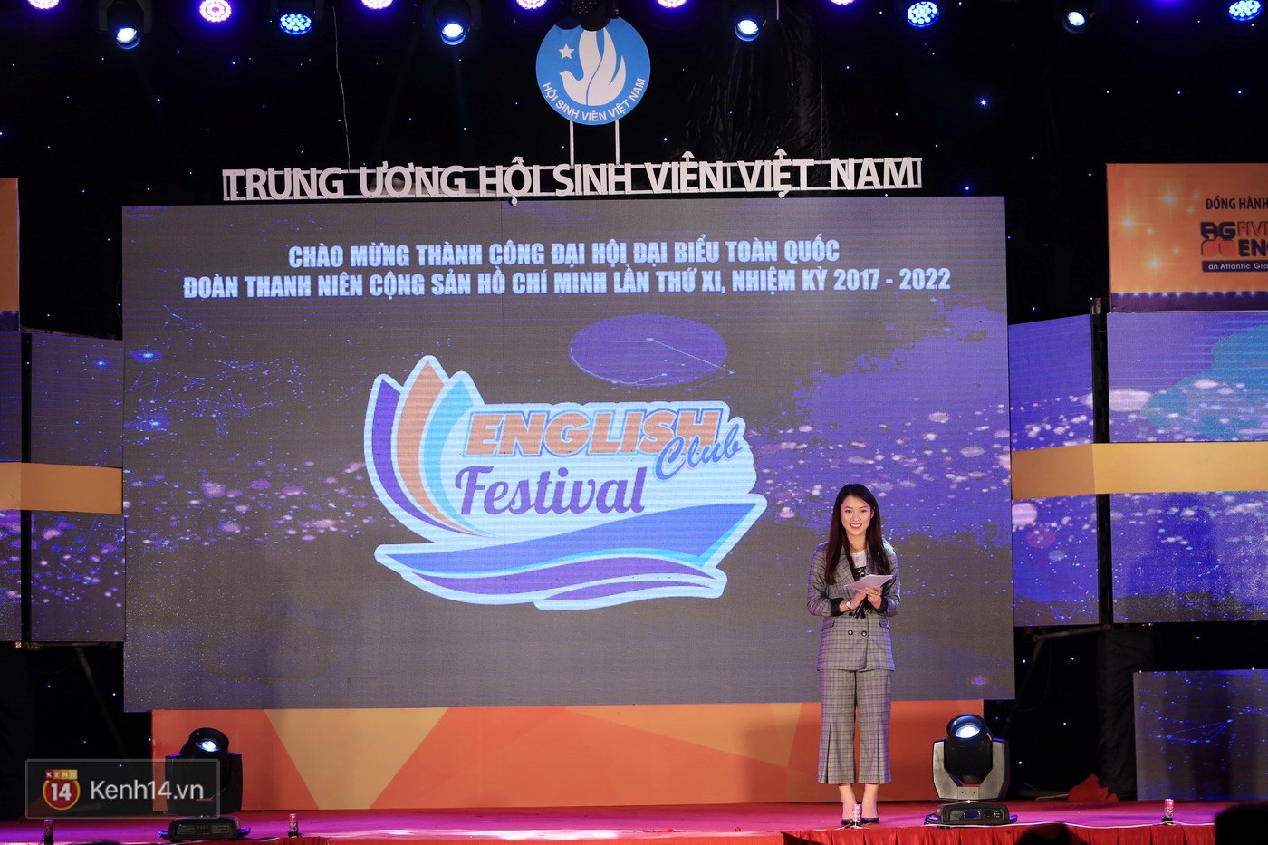 SV háo hức tranh tài trong Liên hoan các câu lạc bộ, đội nhóm tiếng Anh toàn quốc lần thứ nhất - Ảnh 1. SV háo hức tranh tài trong Liên hoan các câu lạc bộ, đội nhóm tiếng Anh toàn quốc lần thứ nhất - Ảnh 1.