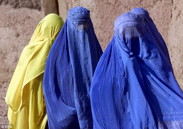 Pakistan: C&ocirc; g&aacute;i 19 tuổi bị hội đồng l&agrave;ng kết &aacute;n tử h&igrave;nh sau khi tố c&aacute;o bị cưỡng hiếp - Ảnh 1.