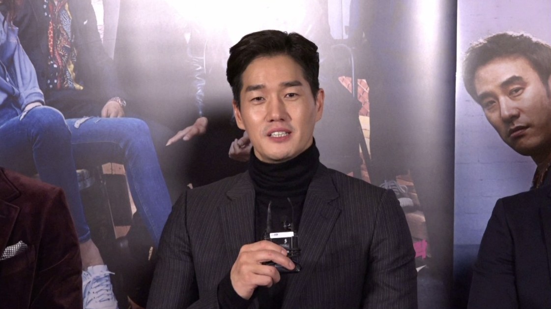 Hyun Bin v&agrave; Nana của V&ograve;ng Xo&aacute;y Lừa Đảo gửi lời ch&agrave;o đến kh&aacute;n giả Việt - Ảnh 4.