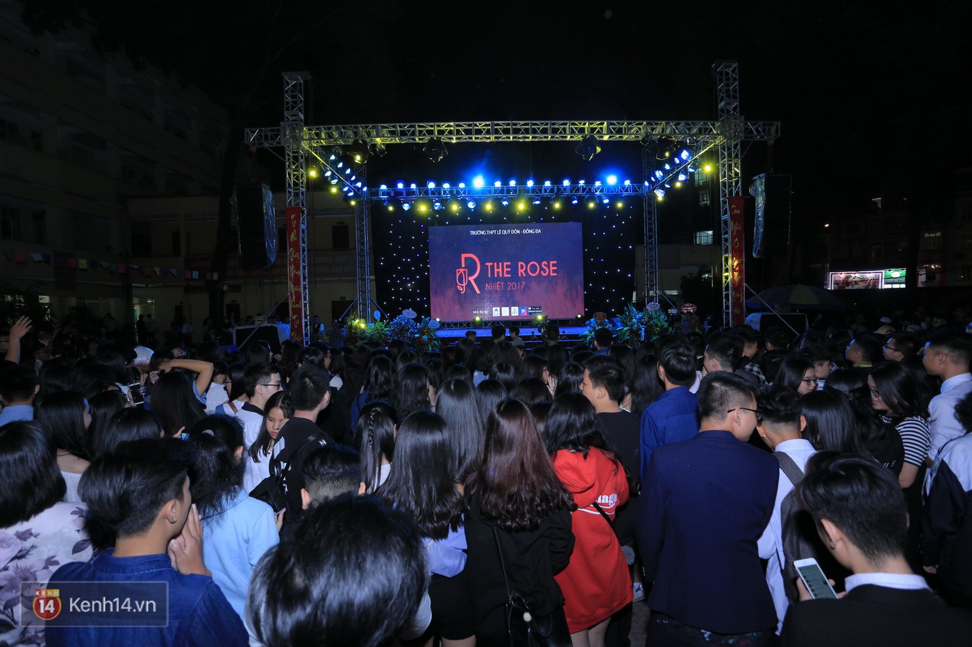 Trai xinh gái đẹp trường Lê Quý Đôn (Hà Nội) quẩy tưng bừng trong prom chào mừng 20/11 - Ảnh 6. Trai xinh gái đẹp trường Lê Quý Đôn (Hà Nội) quẩy tưng bừng trong prom chào mừng 20/11 - Ảnh 6.