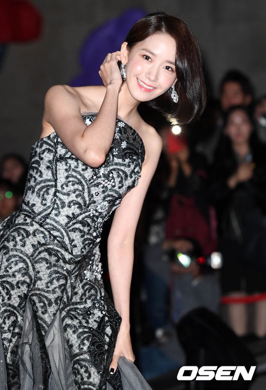 Giải Oscar Hàn Quốc gây sốc: Nữ diễn viên vừa nhận giải Tân binh đã lên luôn Ảnh hậu - Ảnh 7.