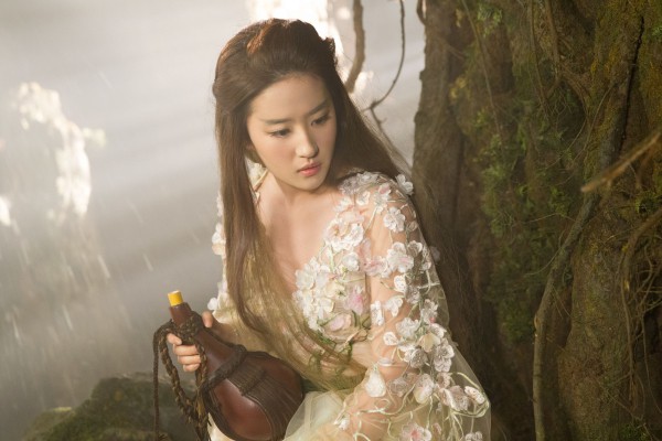 Lưu Diệc Phi trở lại m&agrave;n ảnh nhỏ sau 11 năm với dự &aacute;n ma mị hấp dẫn - Ảnh 3.