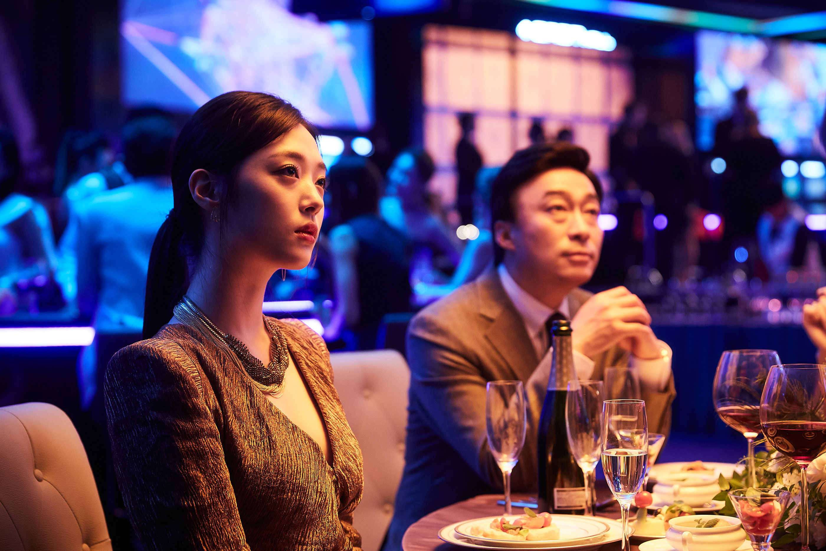 Đến Kim Soo Hyun cũng sốc vì phim của mình dở hơn cả phim rác - Ảnh 5. Đến Kim Soo Hyun cũng sốc vì phim của mình dở hơn cả phim rác - Ảnh 5.