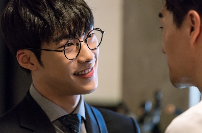 Chó Điên: Ngoài vòng một triệu view của Hwayoung thì phim có gì? - Ảnh 6. Chó Điên: Ngoài vòng một triệu view của Hwayoung thì phim có gì? - Ảnh 6.