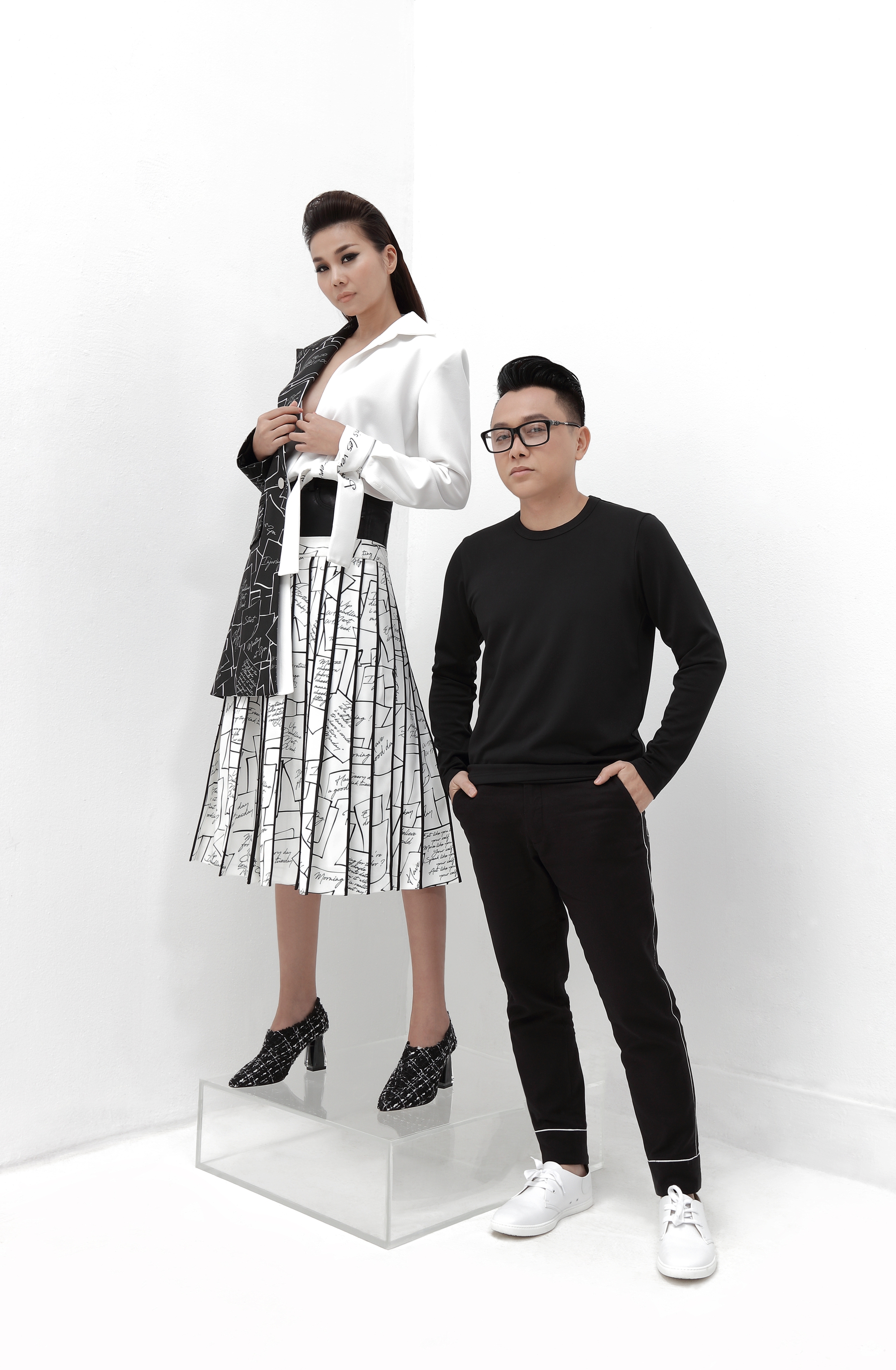 BST mới nhất của NTK Công Trí có cái tên quá sức dễ thương: Thứ sáu của Chị - Ảnh 1. BST mới nhất của NTK Công Trí có cái tên quá sức dễ thương: Thứ sáu của Chị - Ảnh 1.