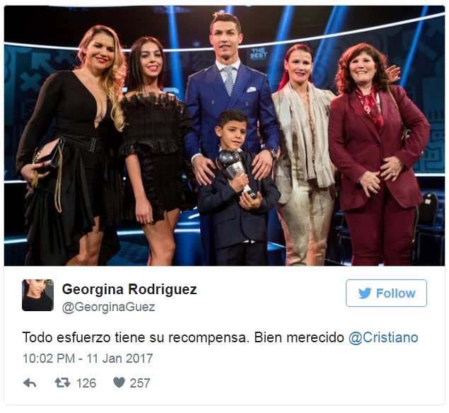 Mở tài khoản Twitter, Georgina Rodriguez khen Ronaldo đầu tiên - Ảnh 2.