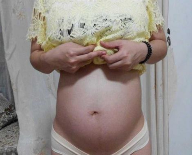 Trung Quốc: Bé gái 10 tuổi mang thai 8 tháng, nghi bị gã hàng xóm 61 tuổi cưỡng hiếp - Ảnh 2.