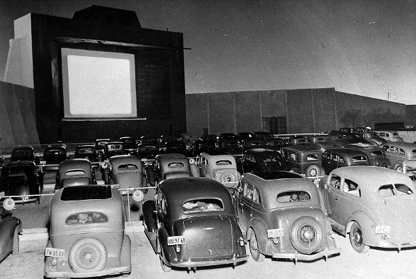 Thời đại hoàng kim của những rạp chiếu phim ngoài trời tại Mỹ - Ảnh 1.
