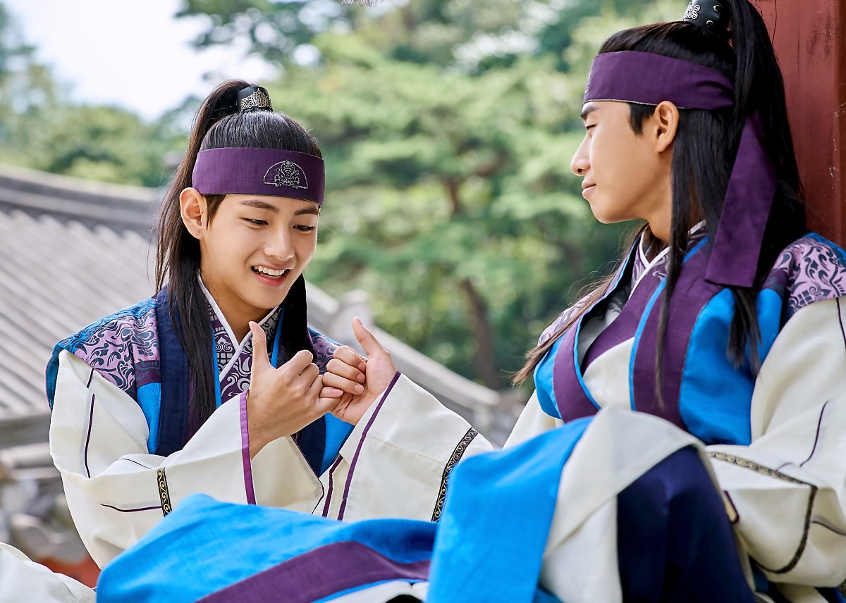 &ldquo;Hwarang&rdquo;: Qu&aacute; bất ngờ, Kim Tae Hyung (V) l&agrave; Hwarang đầu ti&ecirc;n phải chết! - Ảnh 1.