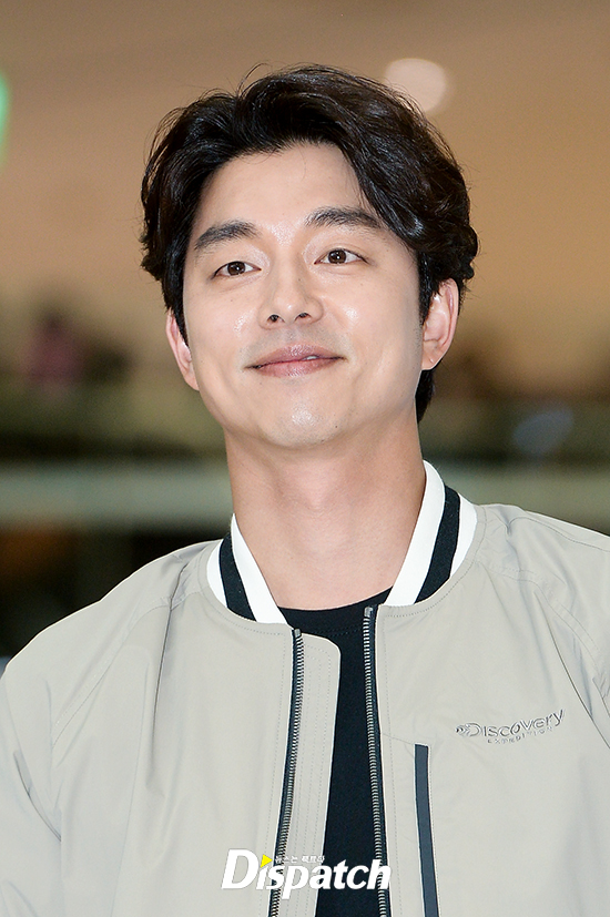 Yêu tinh Gong Yoo xuất hiện hiếm hoi, được dàn vệ sĩ bảo vệ tại sự kiện - Ảnh 2.