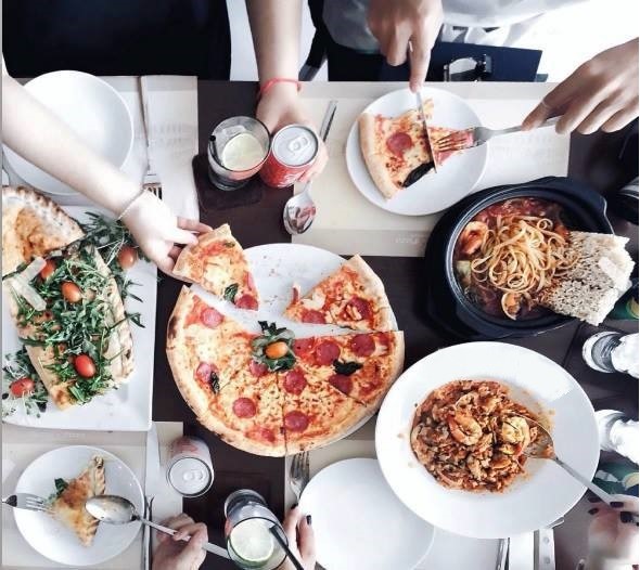 Pizza nướng củi truyền thống v&agrave; những m&oacute;n ăn đậm chất &Acirc;u &ndash; &Yacute; m&agrave; bạn nhất định phải thử - Ảnh 2.