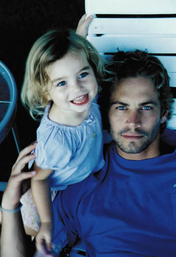 Con gái của Paul Walker khoe ảnh ngày càng xinh đẹp ngọt ngào và quyến rũ - Ảnh 1.