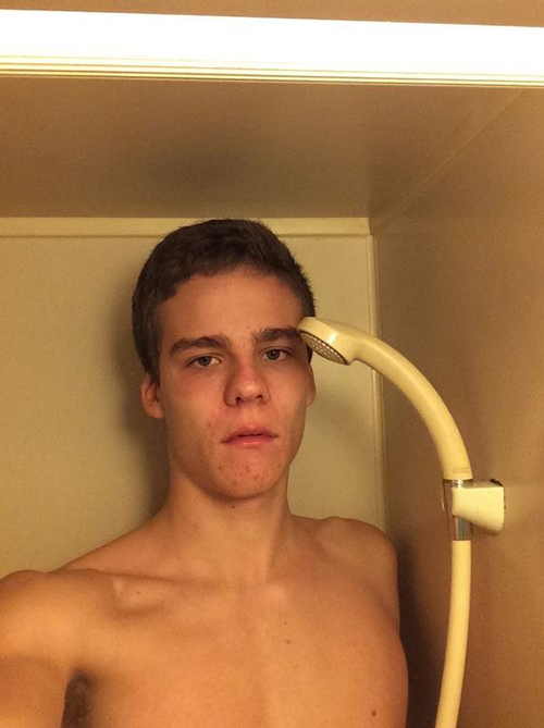 Những điều ph&aacute;t hờn ở Nhật Bản m&agrave; chỉ ch&agrave;ng trai cao 1m92 mới hiểu nổi - Ảnh 1.