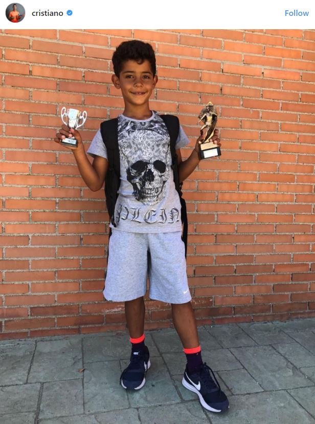 Con trai Ronaldo cũng đoạt Cúp vô địch và Vua phá lưới - Ảnh 1.