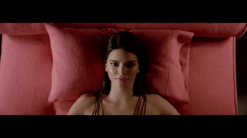 Chưa cần biết nhạc hay không, nhưng MV mới của Fergie vẫn hot vì Kendall quá xinh đẹp - Ảnh 1.