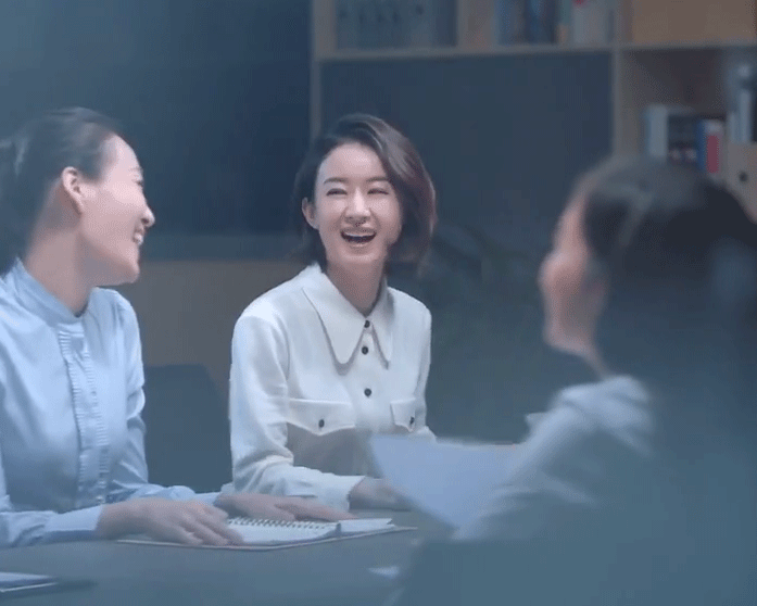 Triệu Lệ Dĩnh lộ gương mặt cứng đờ như tượng s&aacute;p đến mức kh&ocirc;ng thể nhận ra - Ảnh 5.