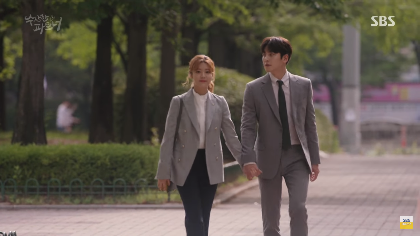 “Đối Tác Đáng Ngờ”: Vừa mới ôm ấp chưa bao lâu, Ji Chang Wook đã bị bạn gái “đá” - Ảnh 3. “Đối Tác Đáng Ngờ”: Vừa mới ôm ấp chưa bao lâu, Ji Chang Wook đã bị bạn gái “đá” - Ảnh 3.