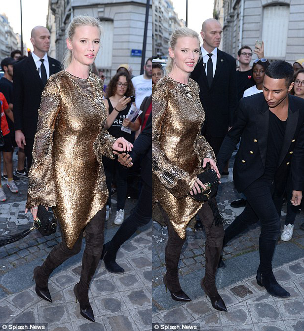 Đ&ecirc;m hội ch&acirc;n d&agrave;i giữa phố Paris: Kendall, Bella, Cara v&agrave; d&agrave;n mỹ nh&acirc;n hot nhất quy tụ khoe d&aacute;ng si&ecirc;u gợi cảm! - Ảnh 15.