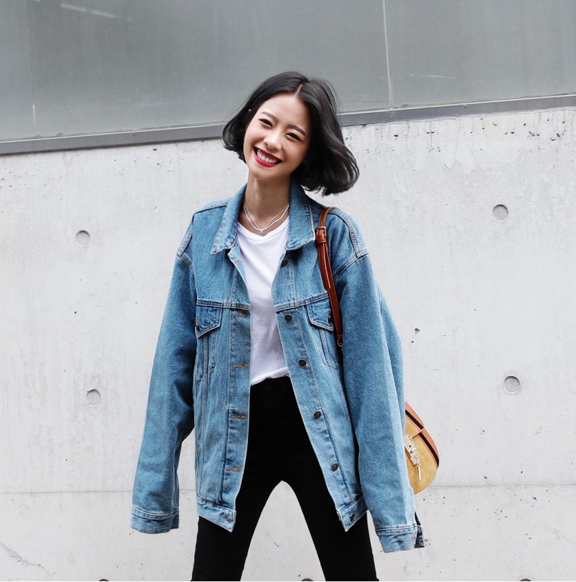 Trời se lạnh thế này không diện denim jacket dáng rộng thì mùa thu của bạn đã bớt thi vị đi mấy phần rồi! - Ảnh 11. Trời se lạnh thế này không diện denim jacket dáng rộng thì mùa thu của bạn đã bớt thi vị đi mấy phần rồi! - Ảnh 11.
