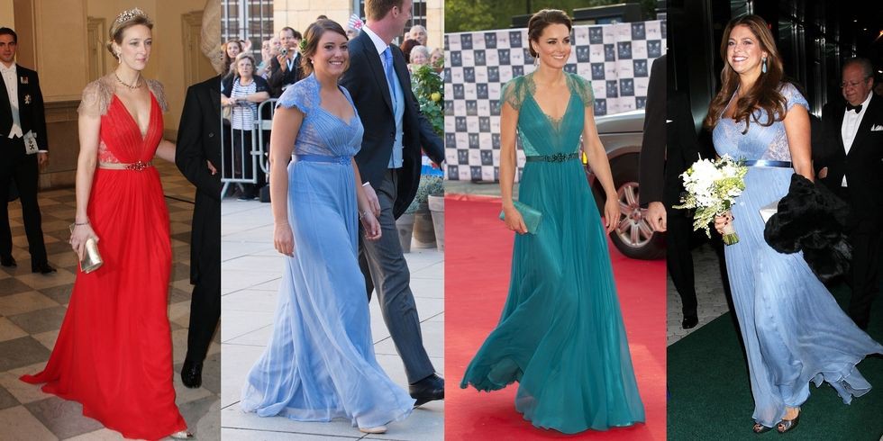 Trước khi trở thành người một nhà, công nương Kate và công nương tương lai Meghan Markle đã có màn đụng hàng váy áo thú vị - Ảnh 9. Trước khi trở thành người một nhà, công nương Kate và công nương tương lai Meghan Markle đã có màn đụng hàng váy áo thú vị - Ảnh 9.