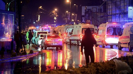 Hiện trường vụ xả súng đẫm máu vào hộp đêm Thổ Nhĩ Kỳ đúng đêm Giao thừa - Ảnh 2.