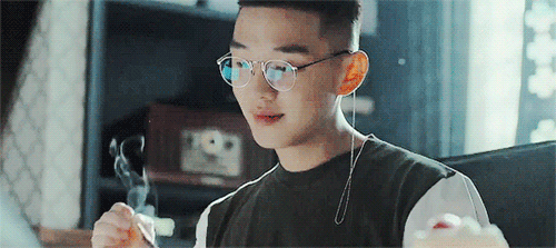 Đ&acirc;y l&agrave; l&iacute; do fan muốn tặng Yoo Ah In thuốc mọc t&oacute;c si&ecirc;u nhanh! - Ảnh 12.