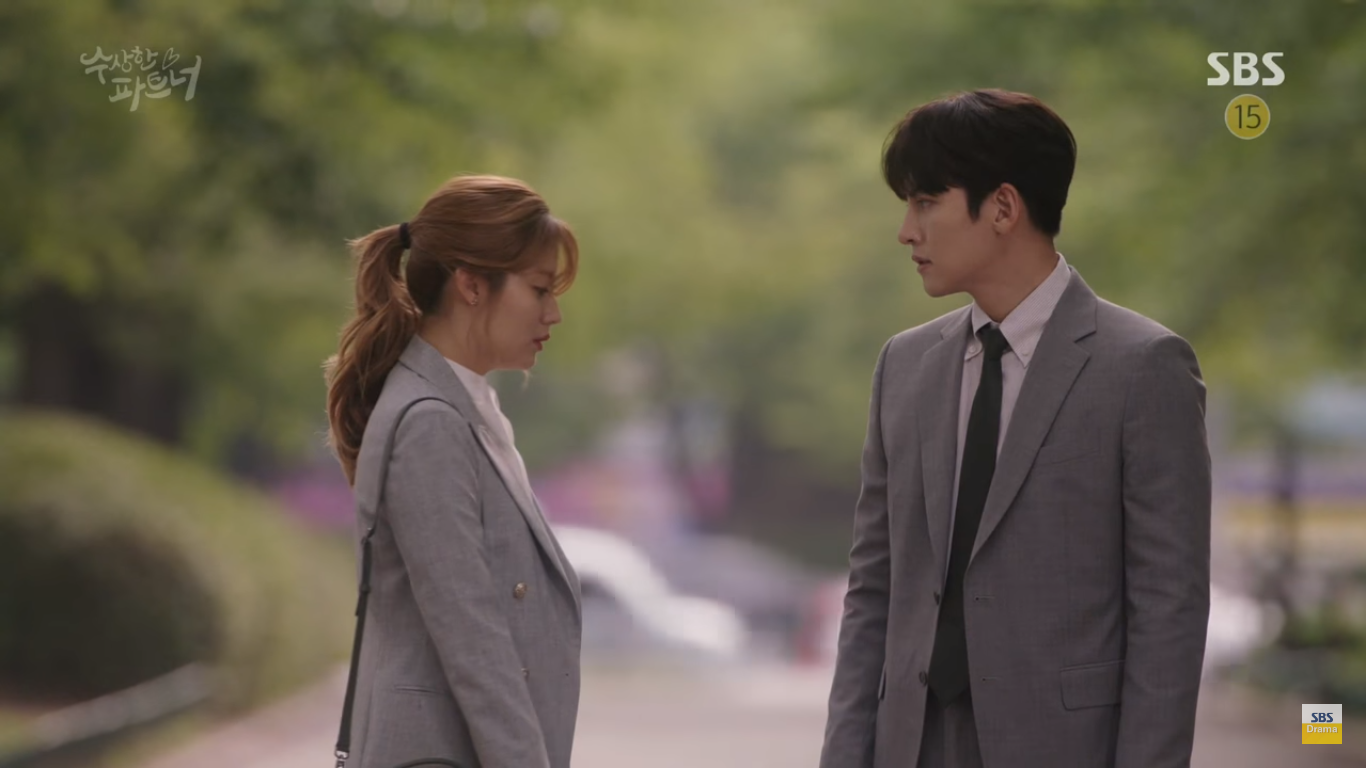 “Đối Tác Đáng Ngờ”: Vừa mới ôm ấp chưa bao lâu, Ji Chang Wook đã bị bạn gái “đá” - Ảnh 4. “Đối Tác Đáng Ngờ”: Vừa mới ôm ấp chưa bao lâu, Ji Chang Wook đã bị bạn gái “đá” - Ảnh 4.