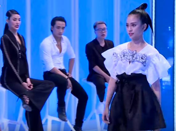 "The Face Vietnam 2017" tập 8: Khán giả thở phào khi cuối cùng Thiên Nga bị loại - Ảnh 1.