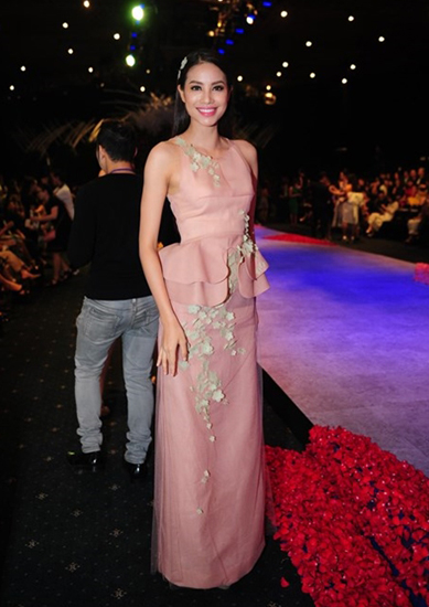 Trước scandal chèn ép tại Miss Universe 2017, Phạm Hương cũng từng bị tố chảnh chọe và chẳng ưa gì Mai Ngô - Ảnh 3.