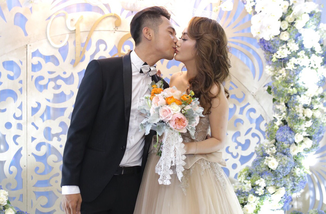 Điểm lại những đám cưới xa hoa, đình đám trong showbiz Việt khiến công chúng xuýt xoa - Ảnh 14.