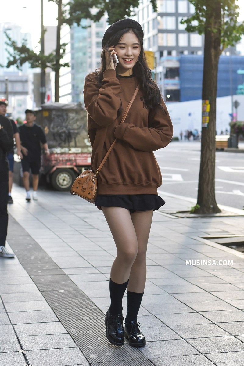 Mi n b c s p n kh ng kh l nh ng m ngay street style c a gi i tr 