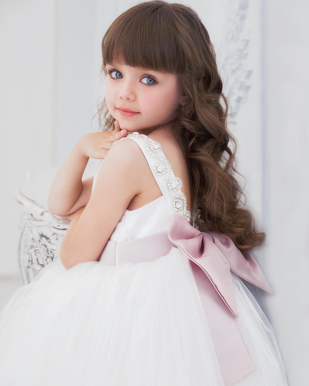 bé gái xinh nhất thế giới, Anastasia Knyaze, mẫu nhí Anastasia Knyaze