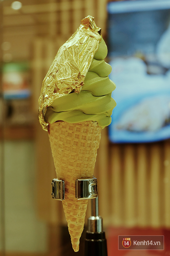 Đi ăn thử kem phủ vàng 24k đang siêu hot: Cực đáng đồng tiền bát gạo - Ảnh 7.