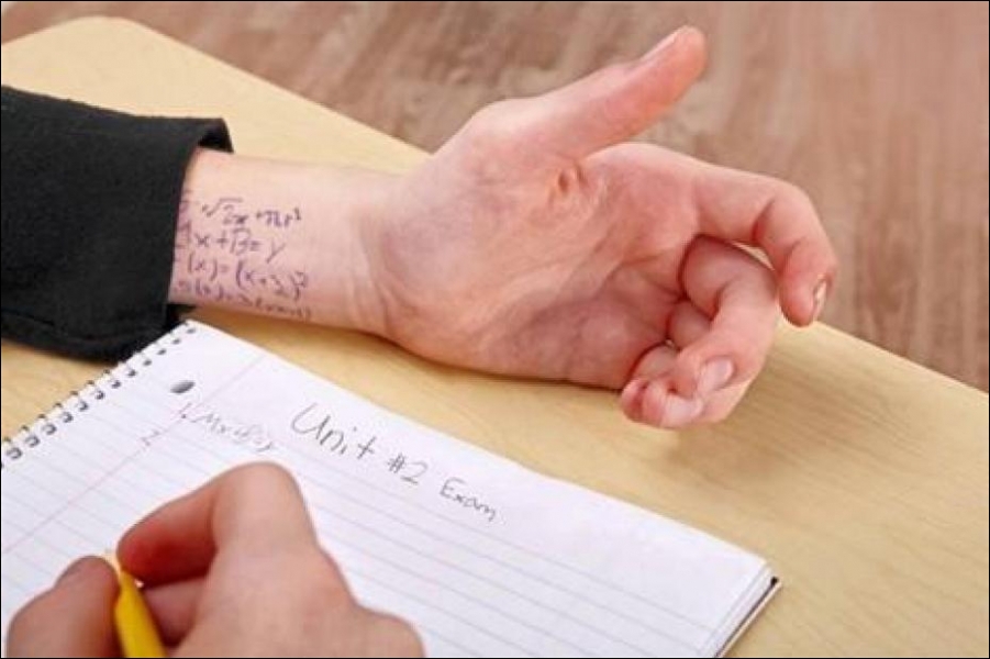 Những phương ph&aacute;p quay b&agrave;i b&aacute; đạo tr&ecirc;n từng hạt gạo m&agrave; chỉ học sinh lười mới c&oacute; thể nghĩ ra - Ảnh 3.