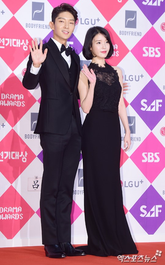 Song Joong Ki – Song Hye Kyo giành giải Cặp đôi đẹp nhất tại KBS Drama Awards 2016 - Ảnh 20.
