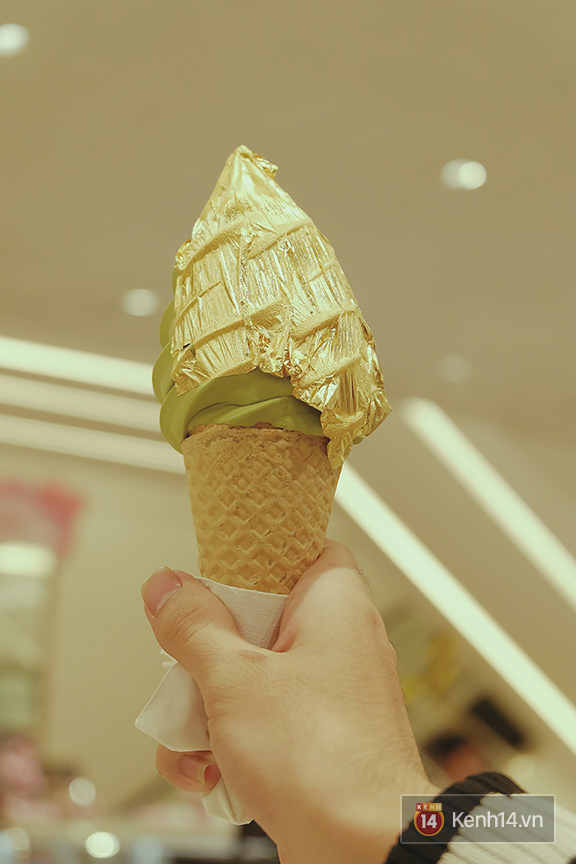 Đi ăn thử kem phủ vàng 24k đang siêu hot: Cực đáng đồng tiền bát gạo - Ảnh 8.