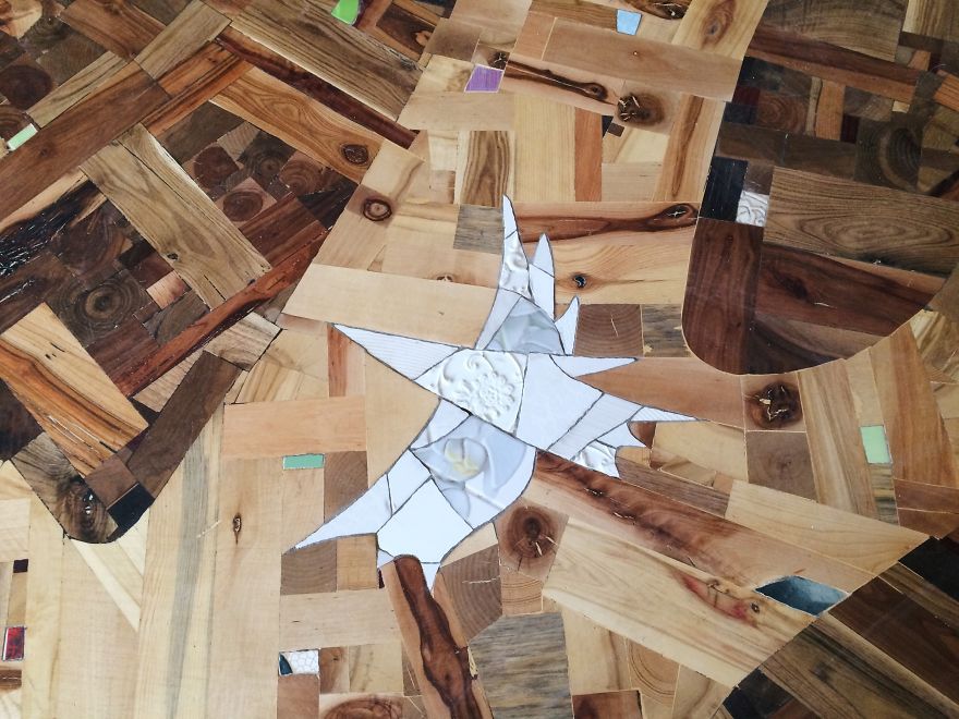Thu thập các mảnh gỗ vụn bỏ đi, người đàn ông biến sàn nhà thành một tác phẩm nghệ thuật đẹp ngỡ ngàng - Ảnh 18.