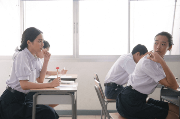 &ldquo;Bad Genius&rdquo;: Khi gian lận thi cử cũng c&oacute; thể trở th&agrave;nh phi vụ thế kỷ nức tiếng! - Ảnh 2.