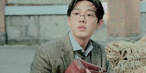 Đ&acirc;y l&agrave; l&iacute; do fan muốn tặng Yoo Ah In thuốc mọc t&oacute;c si&ecirc;u nhanh! - Ảnh 14.