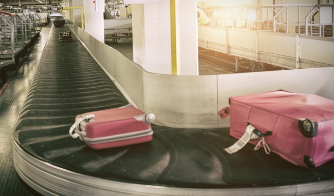 Đi du lịch, nếu không muốn hành lý bị thất lạc thì phải thuộc ngay 7 thủ thuật này - Ảnh 1.