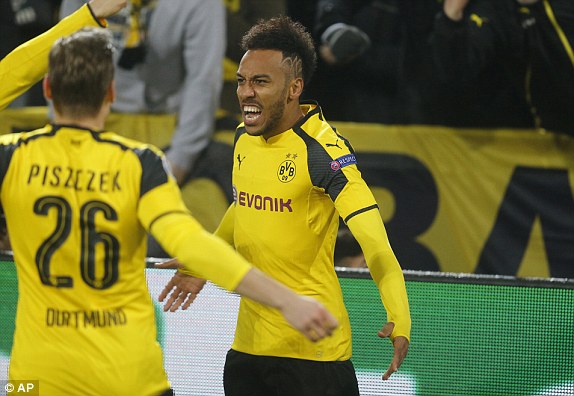 Aubameyang lập hattrick giúp Dortmund vào vòng tứ kết - Ảnh 4.