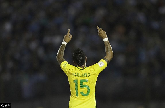 Sao Brazil chơi bóng ở Trung Quốc lập hat-trick vào lưới Uruguay - Ảnh 6.