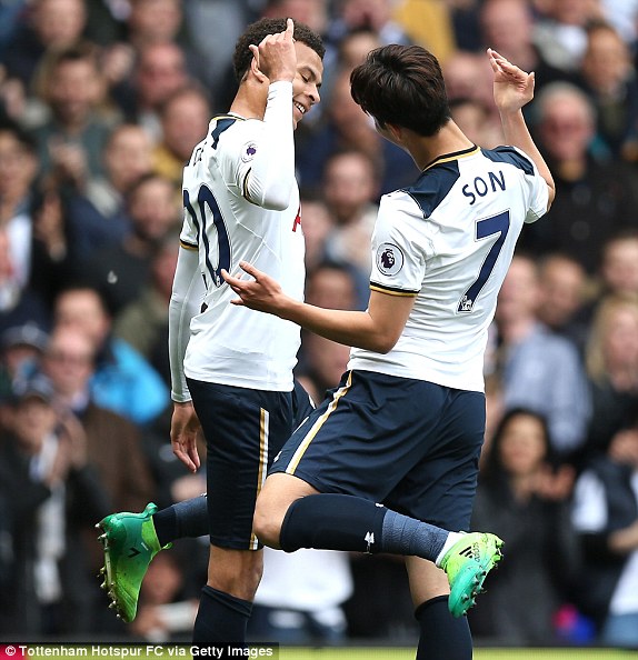 Sao H&agrave;n Quốc tiếp tục tỏa s&aacute;ng, Tottenham phả hơi n&oacute;ng v&agrave;o g&aacute;y Chelsea - Ảnh 9.